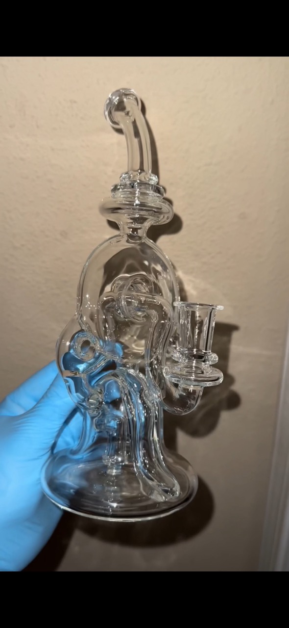 Sculpted to perfection, with a unique twist on glass  tradition.