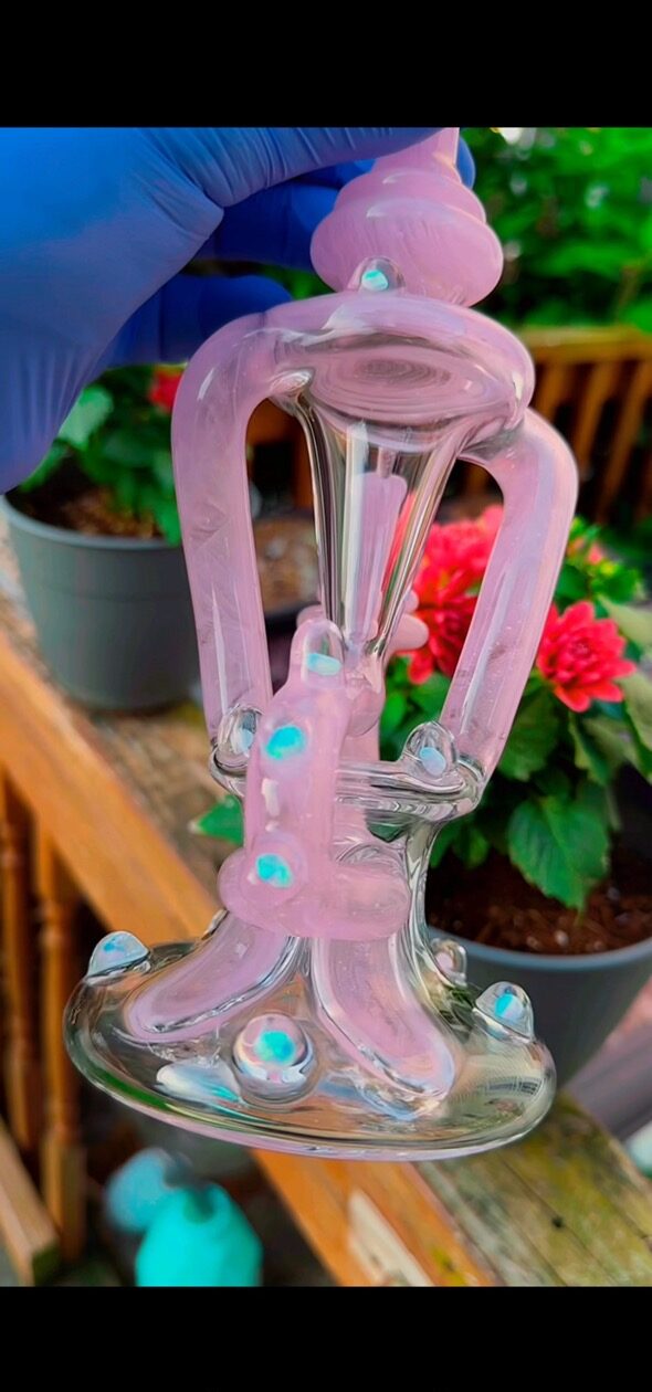 Exquisite glass detailing with a contemporary aesthetic.