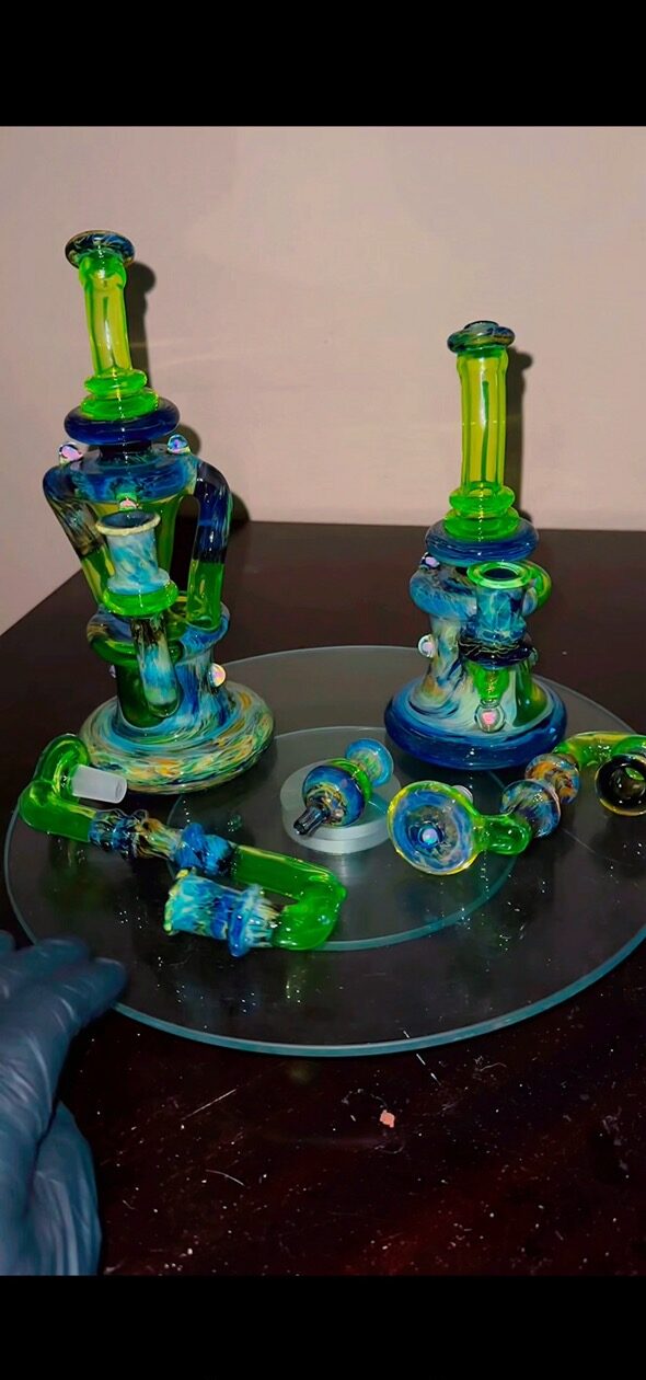 Combining elegance with modern glass techniques with experts.